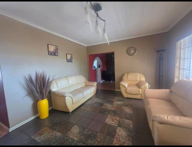 3 BEDROOM HOUSE FOR SALE IN TALBOT PARK